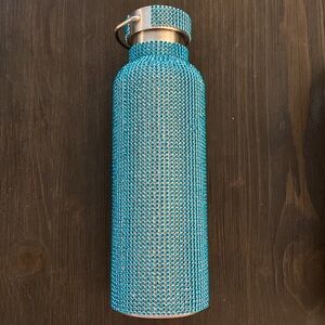 Brand new TOMO Hawaiian Blue 750ML/25oz water bottle